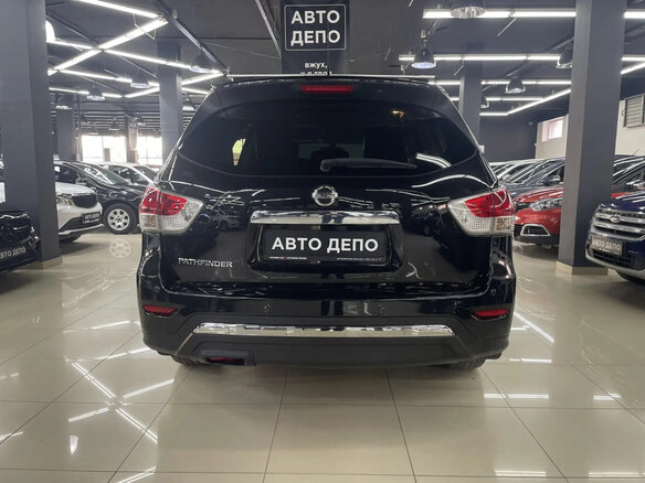 2015 Nissan Pathfinder IV, чёрный, 1599000 рублей - вид 4