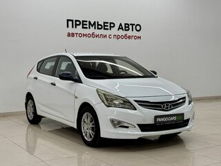 2014 Hyundai Solaris I Рестайлинг, белый, 930000 рублей, вид 3