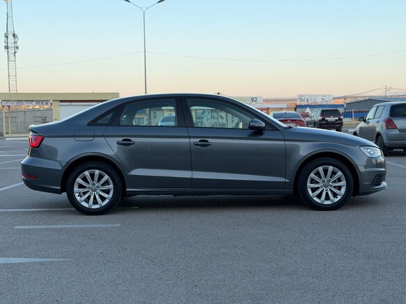 2015 Audi A3 III (8V), серый, 1797000 рублей - вид 3