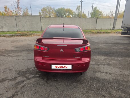 2013 Mitsubishi Lancer X Рестайлинг, красный, 900000 рублей, вид 4
