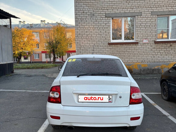 2012 Lada (ВАЗ) Priora I, белый, 210000 рублей - вид 2