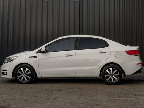 2016 Kia Rio III Рестайлинг, белый, 960000 рублей - вид 7