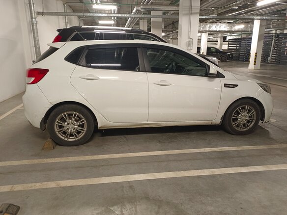 2016 Kia Rio III Рестайлинг, белый - вид 1