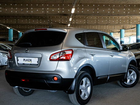 2012 Nissan Qashqai I Рестайлинг, серебристый, 1080000 рублей, вид 3