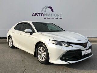 2019 Toyota Camry VIII (XV70), белый, 2330000 рублей, вид 3