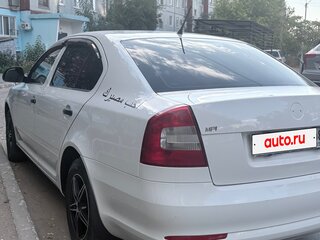 2012 Skoda Octavia II (A5) Рестайлинг, белый, 850000 рублей, вид 4