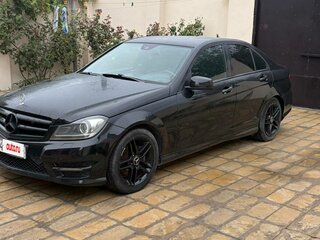 2013 Mercedes-Benz C-Класс 180 III (W204) Рестайлинг, чёрный, 1090000 рублей, вид 1