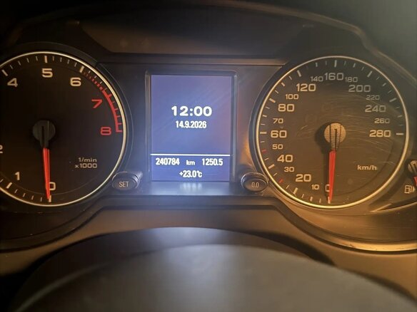 2010 Audi Q5 I (8R), чёрный - вид 7