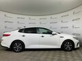 2019 Kia Optima IV Рестайлинг, белый - вид 4