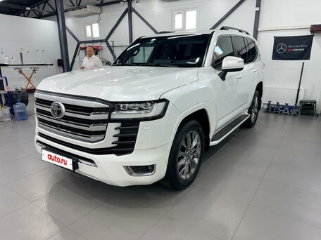 2022 Toyota Land Cruiser 300 Series, белый, 10700000 рублей, вид 1