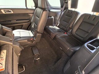2015 Ford Explorer V Рестайлинг, белый, 2100000 рублей, вид 5