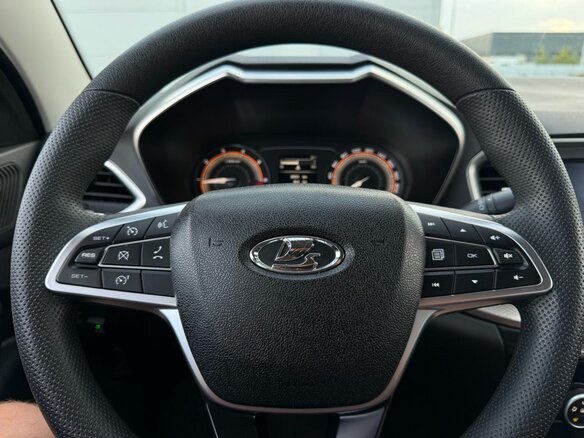 2024 Lada (ВАЗ) Vesta I Рестайлинг (NG), коричневый, 1269000 рублей - вид 22