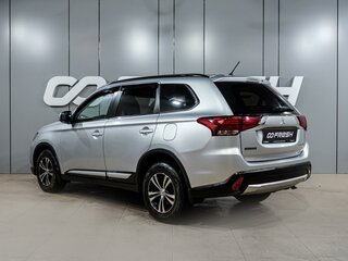 2015 Mitsubishi Outlander III Рестайлинг 2, серый, 1799000 рублей, вид 2