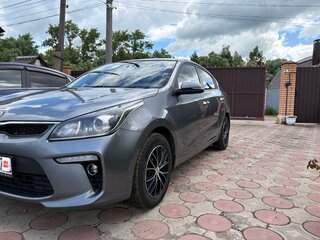 2017 Kia Rio IV, серый, 1470000 рублей, вид 1
