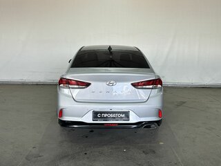 2018 Hyundai Sonata VII (LF) Рестайлинг, серебристый, 1649000 рублей, вид 5