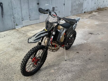 2023 KTM 300 EXC, чёрный, 850000 рублей, вид 1