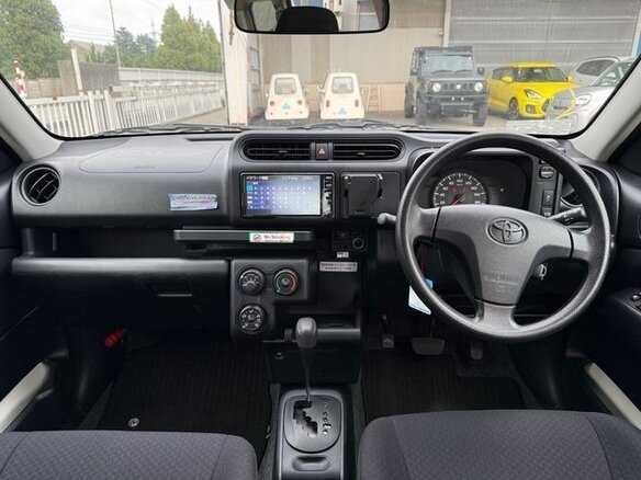 2022 Toyota Probox I Рестайлинг, серый, 793000 рублей - вид 9