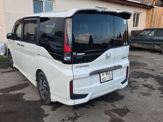 2015 Honda Stepwgn Spada V, белый, 1990000 рублей, вид 3