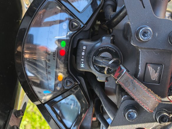 2011 Honda CB 1000, красный, 650000 рублей - вид 2