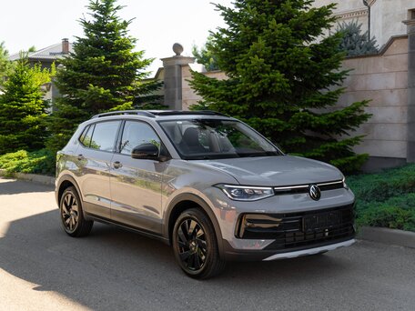 2026 Volkswagen Tharu XR, серый, 2104000 рублей, вид 2