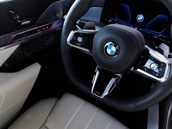 2025 BMW 7 серии 740d xDrive VII (G70), серый, 15900000 рублей - вид 26