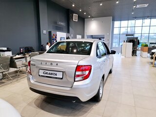 2026 Lada (ВАЗ) Granta I Рестайлинг, серебристый, 1120000 рублей, вид 3