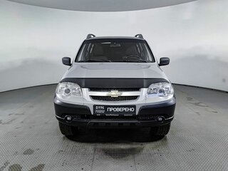 2015 Chevrolet Niva I Рестайлинг, серебристый, 499000 рублей, вид 2