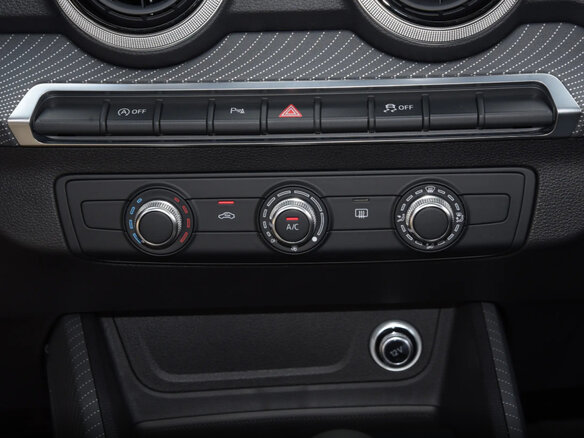 2023 Audi Q2 L 35 TFSI I Рестайлинг, чёрный, 2020000 рублей - вид 16