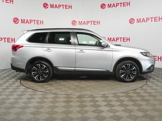 2021 Mitsubishi Outlander III Рестайлинг 3, серебристый, 2437000 рублей, вид 4