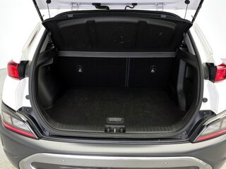 2022 Hyundai Kona I Рестайлинг, белый, 1800000 рублей, вид 5