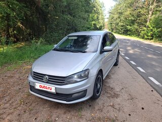 2015 Volkswagen Polo V Рестайлинг, серебристый, 490000 рублей, вид 1