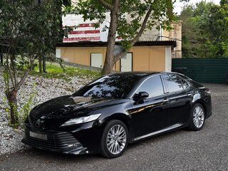 2020 Toyota Camry VIII (XV70), чёрный, 3100000 рублей, вид 1