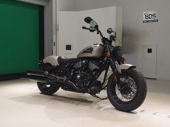 2023 Indian Chief Bobber, серебристый - вид 2