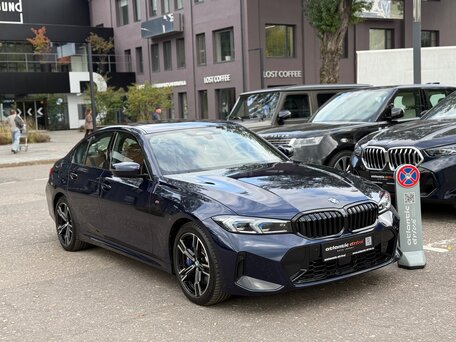 2023 BMW 3 серии 320i VII (G2x) Рестайлинг, чёрный, 4940000 рублей, вид 3