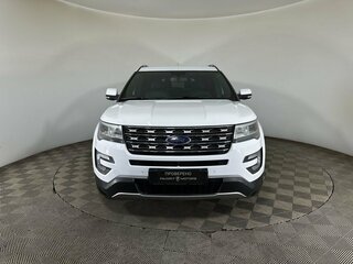 2016 Ford Explorer V Рестайлинг, белый, 2600000 рублей, вид 2