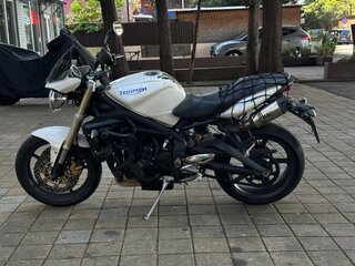 2008 Triumph Street Triple, белый, 400000 рублей, вид 4