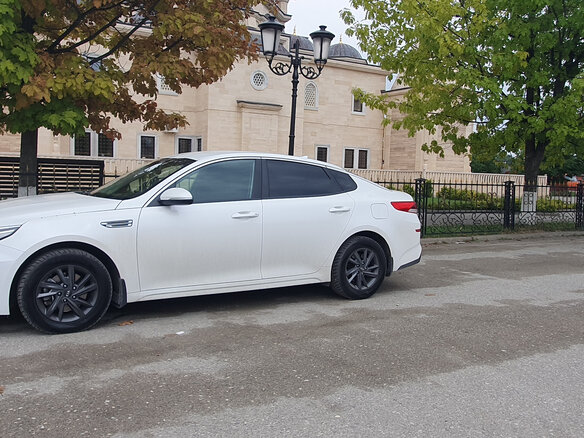 2019 Kia Optima IV Рестайлинг, белый, 1550000 рублей - вид 5
