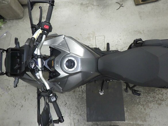 2025 Suzuki V-Strom 800DE, серый - вид 10