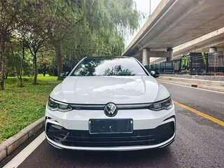 2021 Volkswagen Golf VIII, белый, 1519777 рублей, вид 2