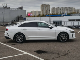 2022 Kia K5 III, белый, 2397000 рублей, вид 4