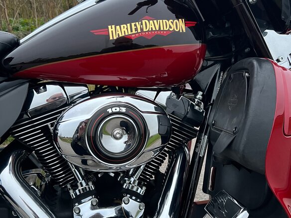 2010 Harley-Davidson Electra Glide, красный, 930000 рублей - вид 17
