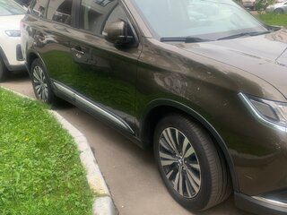 2018 Mitsubishi Outlander III Рестайлинг 3, коричневый, 1700000 рублей, вид 3