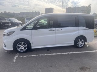 2021 Honda Stepwgn Spada V Рестайлинг, белый, 2499999 рублей, вид 3
