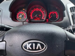 2010 Kia Ceed I Рестайлинг, белый, 580000 рублей, вид 5