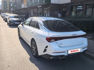 2021 Kia K5 III, белый, 2200000 рублей, вид 3