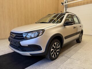 2026 Lada (ВАЗ) Granta Cross I Рестайлинг, серебристый, 1391000 рублей, вид 1