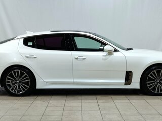 2018 Kia Stinger I, белый, 2200000 рублей, вид 4