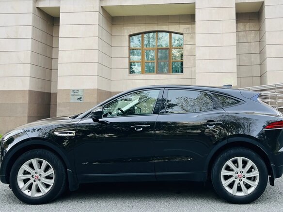 2018 Jaguar E-Pace I, чёрный, 2500000 рублей
