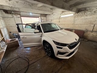 2022 Skoda Kodiaq I Рестайлинг, белый, 3749999 рублей, вид 1