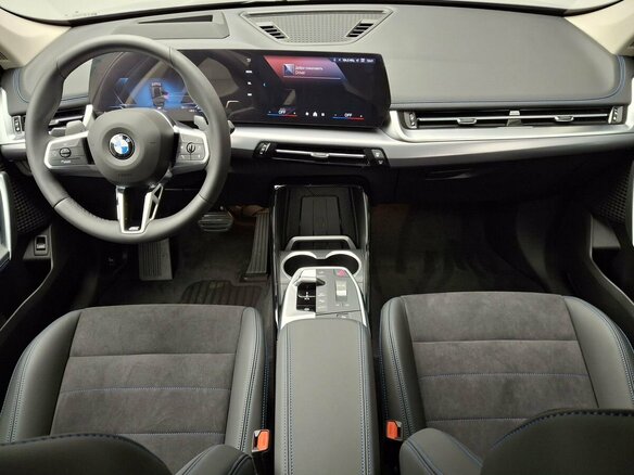 2026 BMW X1 Long 25Li xDrive III (U11/U12), чёрный, 5940000 рублей - вид 4